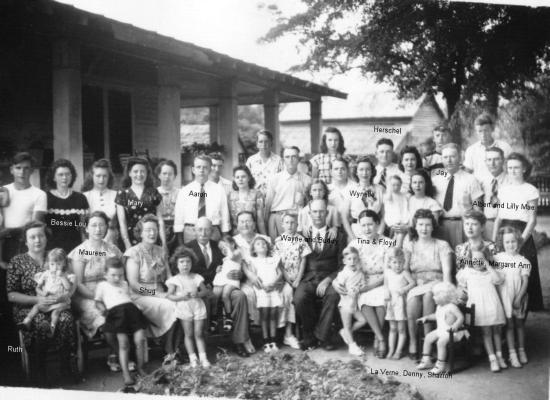 1947 FLOYD FAMILY REUNION